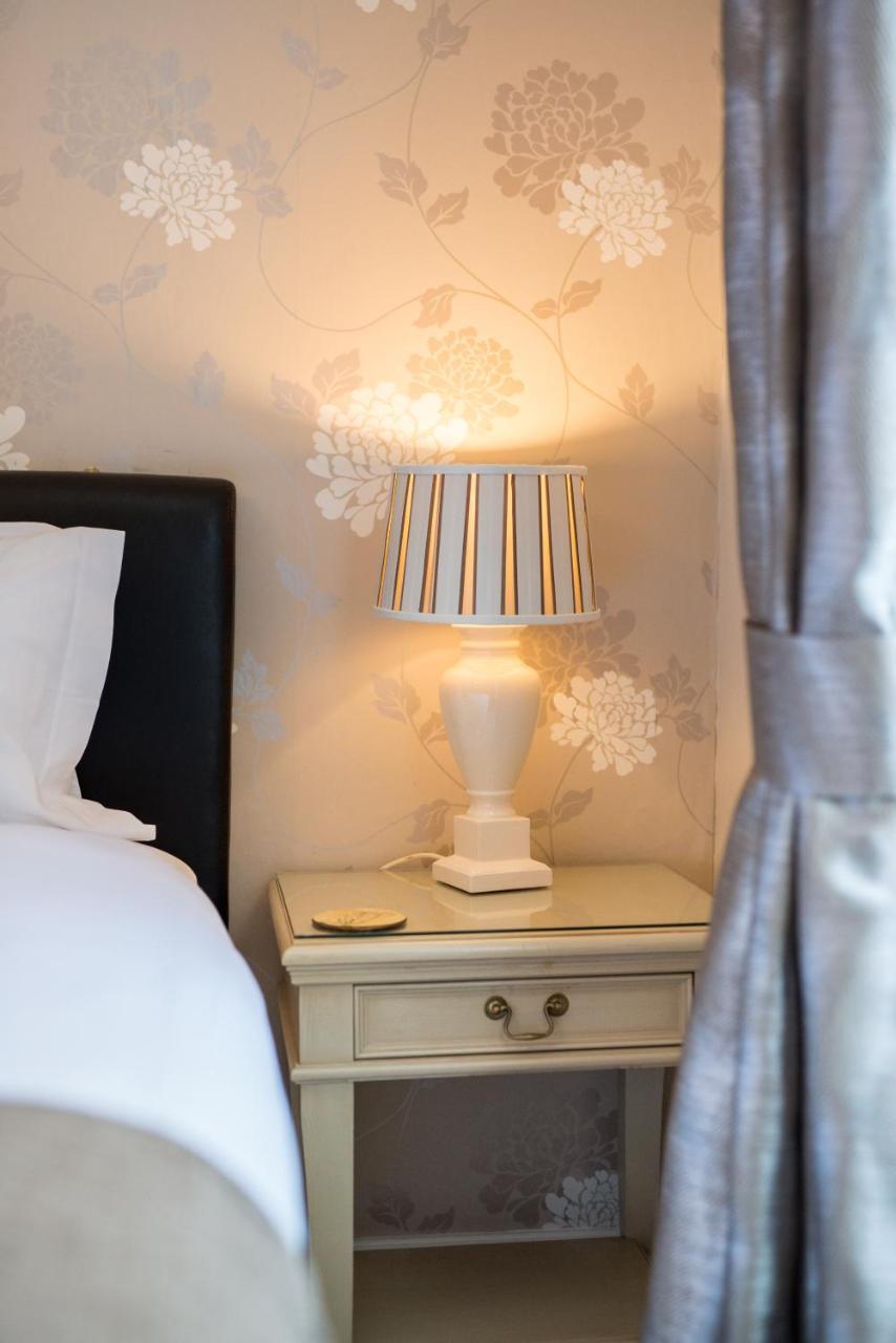 The Swan Hotel Clitheroe Bagian luar foto