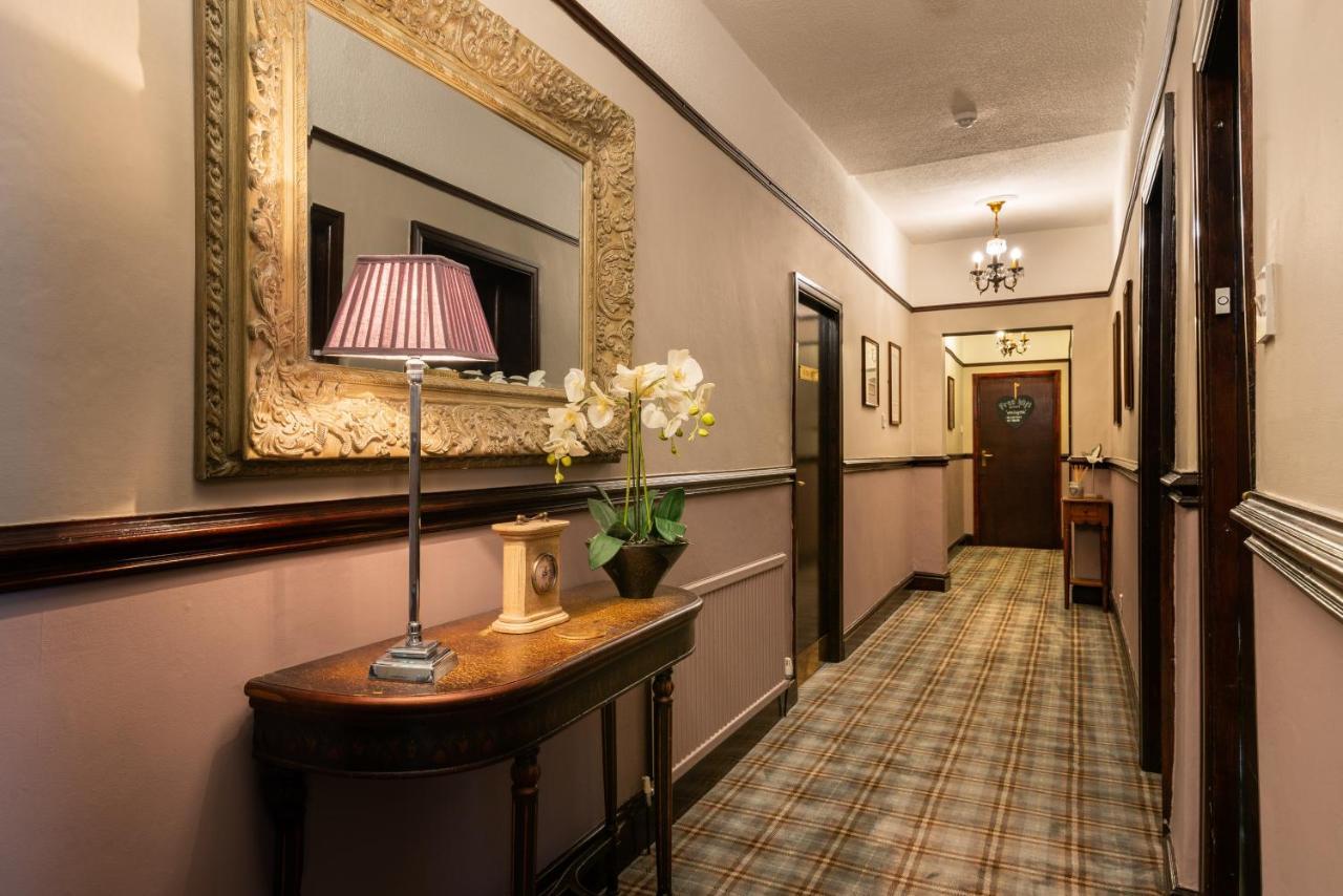 The Swan Hotel Clitheroe Bagian luar foto
